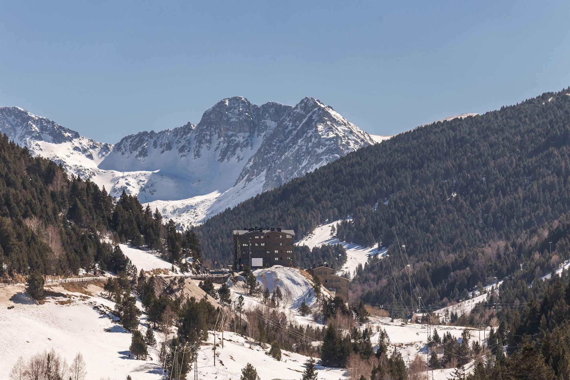 Pierre & Vacances Andorra El Peretol Hotel Bordes d'Envalira Exterior photo