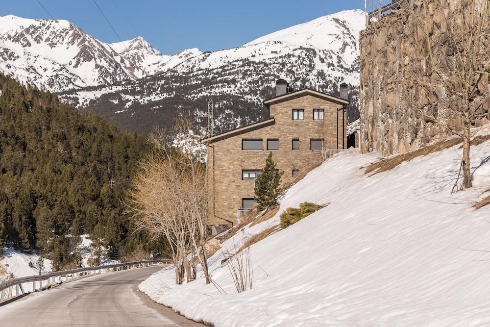 Pierre & Vacances Andorra El Peretol Hotel Bordes d'Envalira Exterior photo